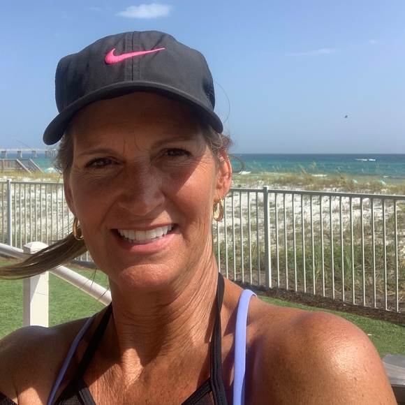 Meet your Posher, Kim - Picture 1 of 1